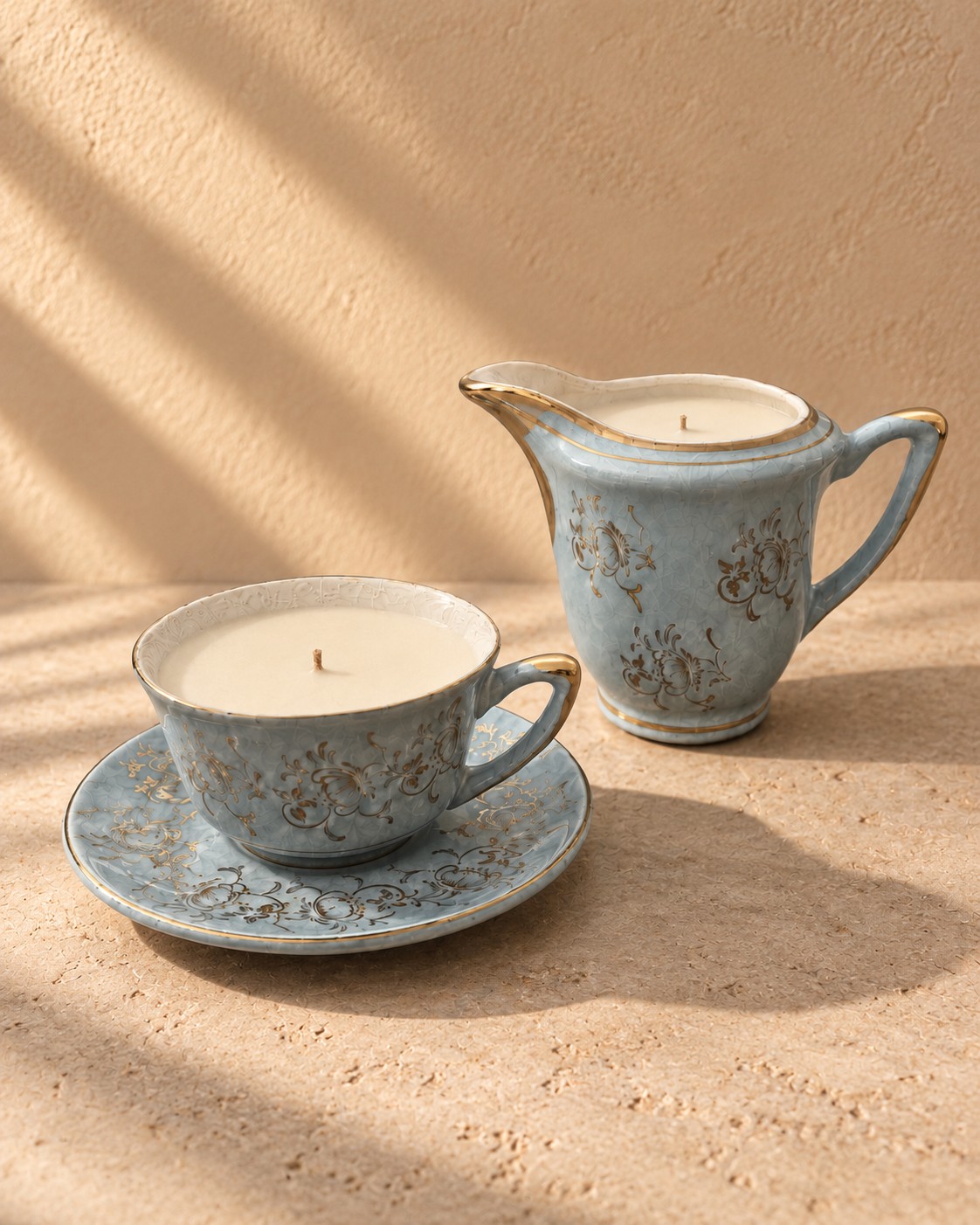 Coordinated pale-blue porcelain duo