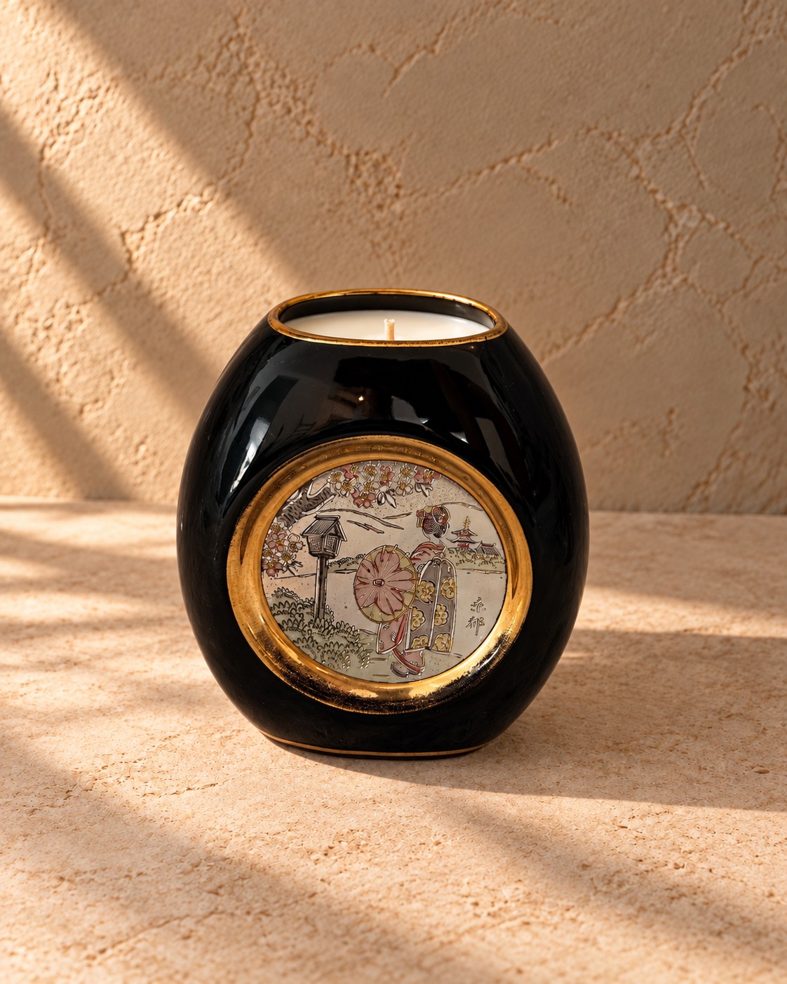 Black porcelain vessel with Chokin art medallion